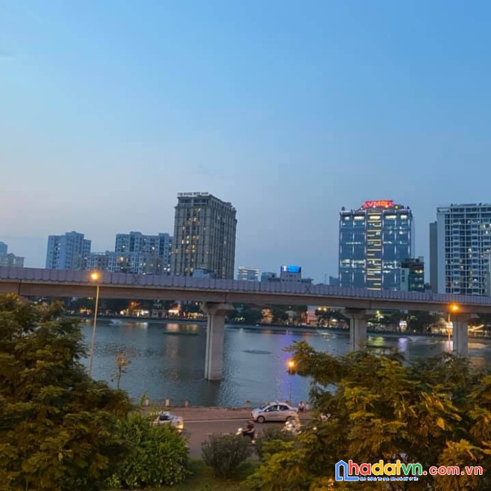 Bán nhà hoàng quốc việt 46.5 tỷ x 125m2, mt 8.7m ô tô, cực hiếm.