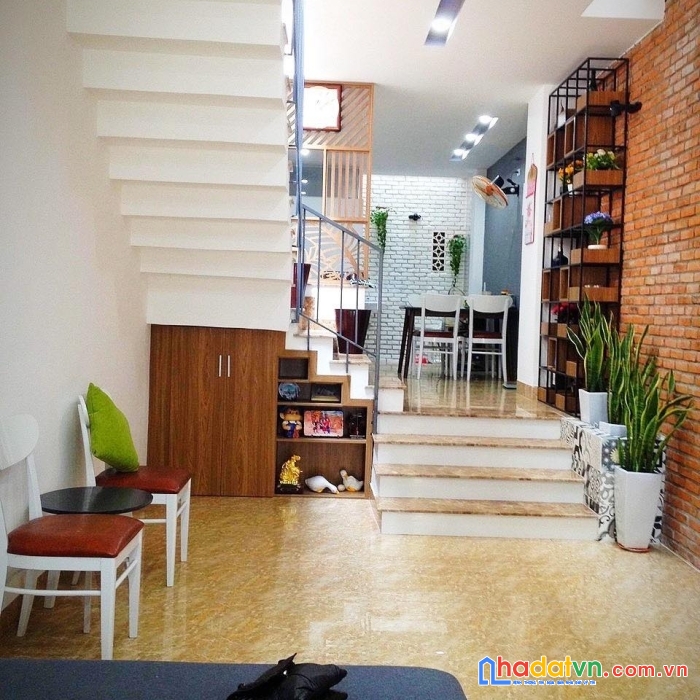 Chủ cần tiền cho con đi du học,bán nhanh nhà đẹp kiệt ô tô bùi tá hán, chỉ 3,98 tỷ.