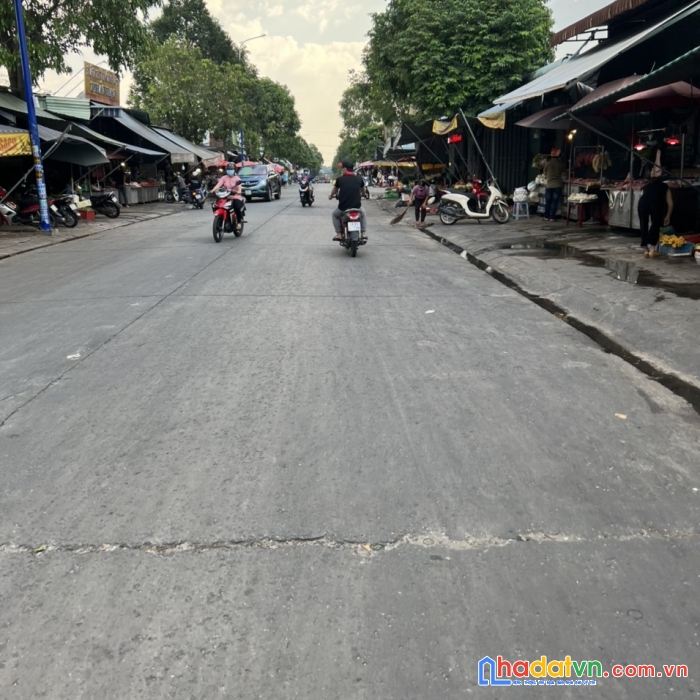 Chính chủ bán lô đất đường nhựa 1034m2 gần trường tiểu học giá 1.3 tỷ 