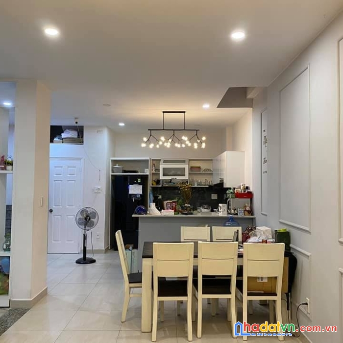 Bán nhà huỳnh văn bánh, mt5m hiếm, xách vali vào ở ngay, giảm còn 8.5 tỷ