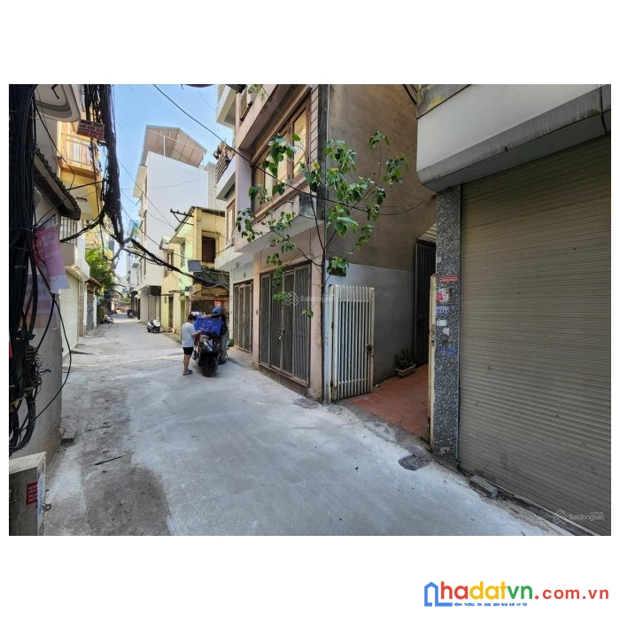 Chính chủ cần bán gấp nhà nguyễn trãi 82 m2  ô tô vào nhà  giá 7.6 tỷ thoáng hai mặt trước sau