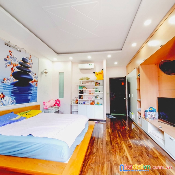 Nhà hẻm xe hơi đường nguyên hồng, quận bình thạnh, 70.2m2, giá rẻ