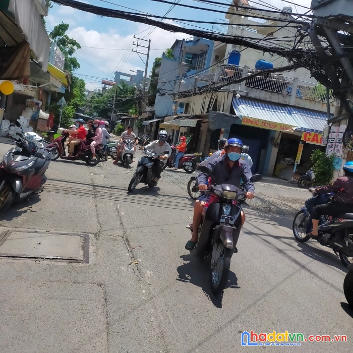 Mặt tiền miếu bình đông, ngay ngã tư, kinh doanh tốt, 77m2 7tỷ3