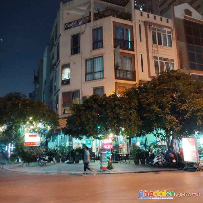 Cần bán nhà phố văn la, mặt chợ văn la, lô góc, kinh doanh siêu đỉnh diện tích 120m2