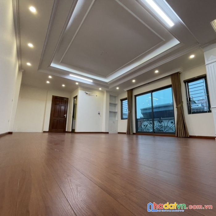 Bán nhà liên cơ - 55m 8t mt 8.8m 14.8 tỷ  - ngõ thông - lô góc - vỉa hè - ô tô tránh 2 mặt - kinh