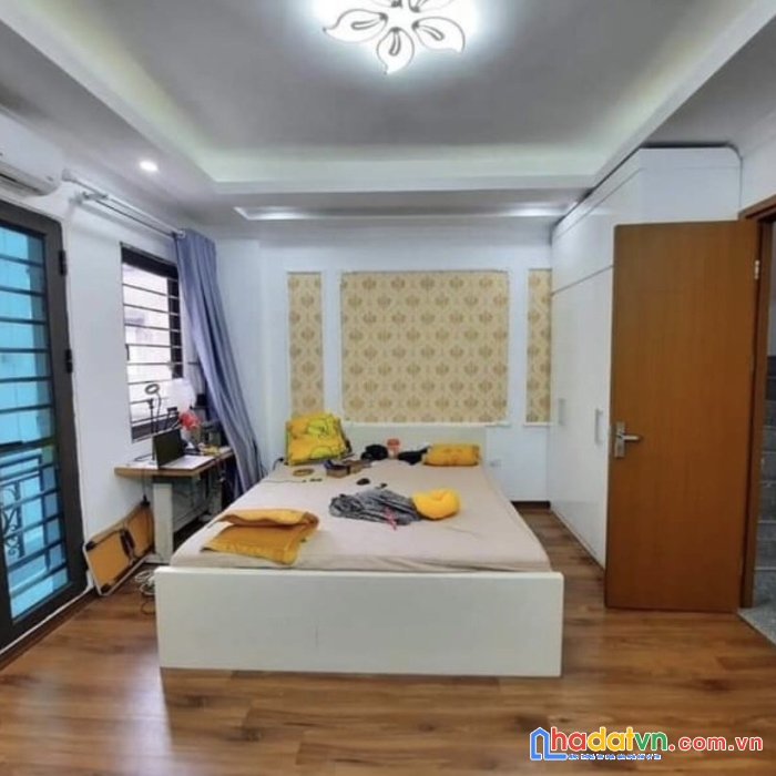 Nghĩa tân, dt 75m² x 6 tầng, ô chờ thang máy, kinh doanh, 9 tỷ
