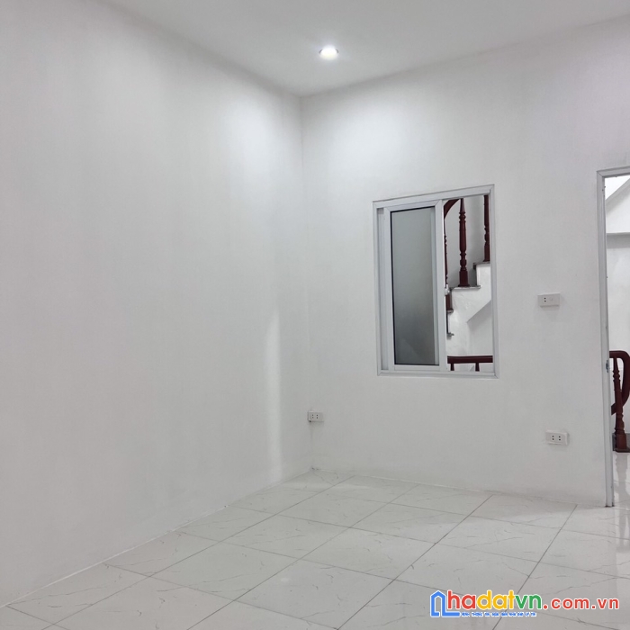 Cực hiếm - ngõ văn chương - 3 bước ra phố, giá nhỉnh 2tỷ có fix, 3,5 tầng