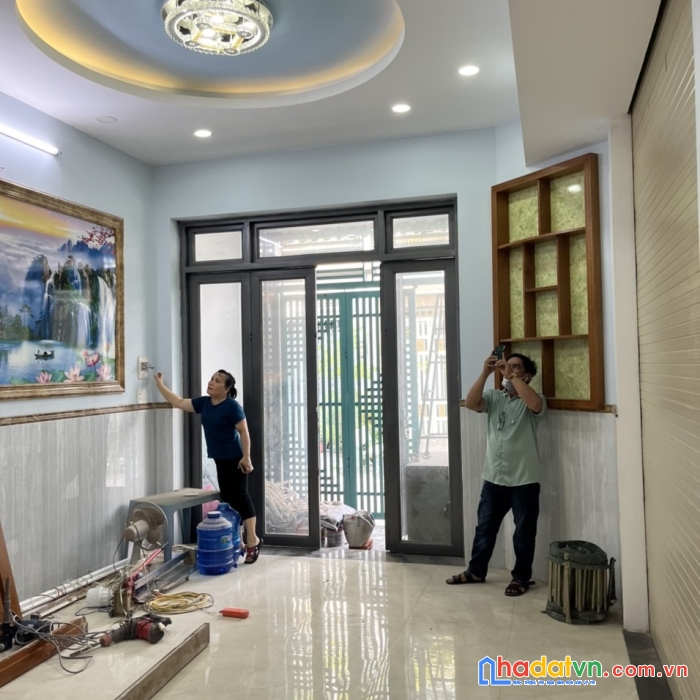 Nhà mới 1 sẹc, hxh, lê thị riêng,q.12,hai mặt tiền,giá chỉ 6 tỷ