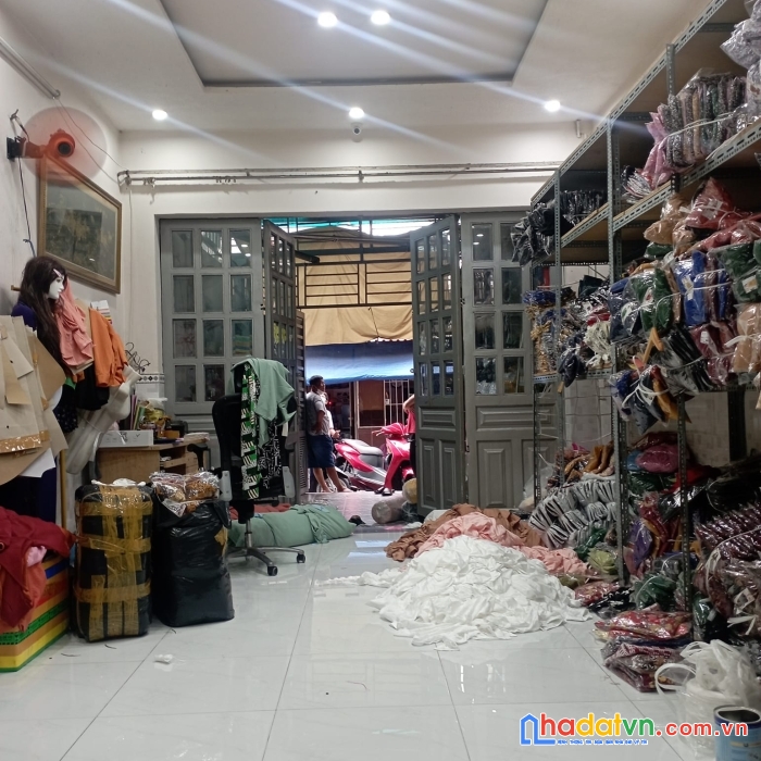 Hẻm ô tô - vừa ở vừa làm kho - nhà mới đẹp ở ngay