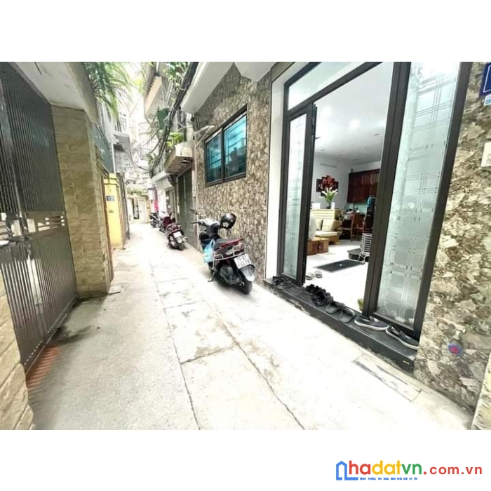 Bán nhà 30m ra mặt phố nguyễn trãi - 200m ra trung tâm royal city ngã tư sở - quận thanh xuân .