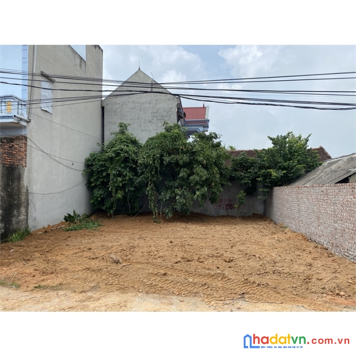 Chính chủ cần bán đất việt yên 112 m full thổ cư, mặt tiền rộng 10m, đường lớn.