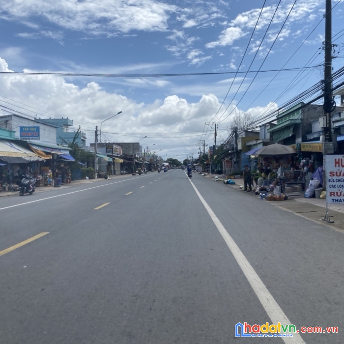 Chú ruột cần bán300m2 thổ cư đất mặt tiền dt824