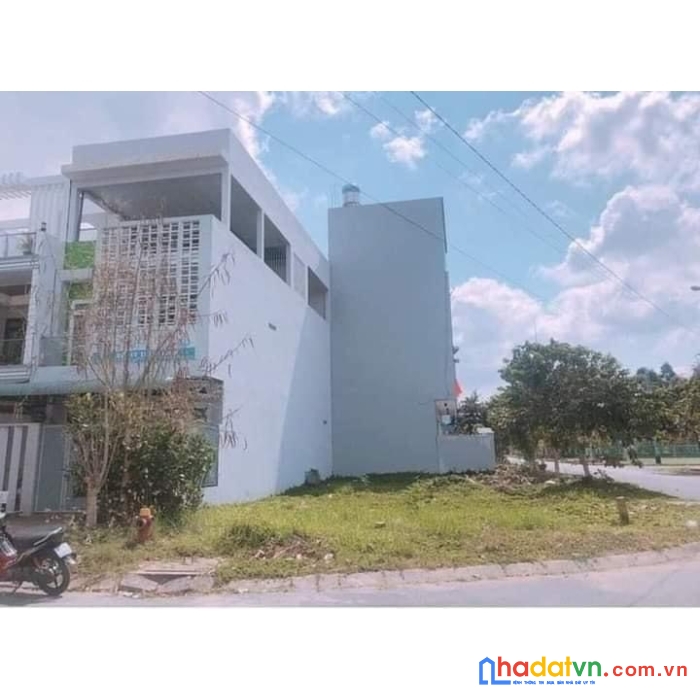 Cần sang nhượng gấp lô đất 2 mặt tiền ở quốc lộ 13 ( tỉnh bình dương ) cách mỹ phước - tân vạn 5km