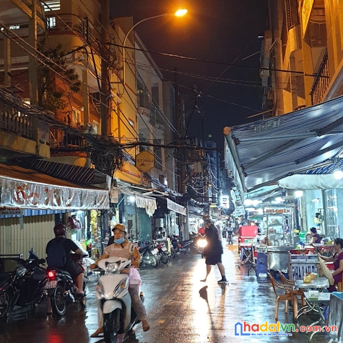 Bán nhà đẹp - rẻ hẻm xe tải hoàng diệu đúc 4 tầng mới dưới 3.5 tỷ quận 4