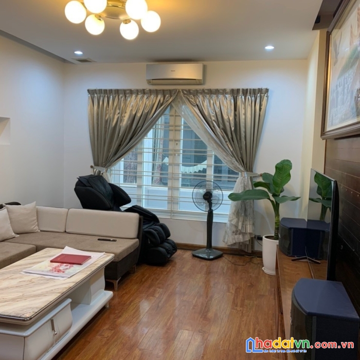 Bán nhà gấp phố nguyễn cơ thạch 110m2, 4t, mặt tiền 8m, giá 18 tỷ.