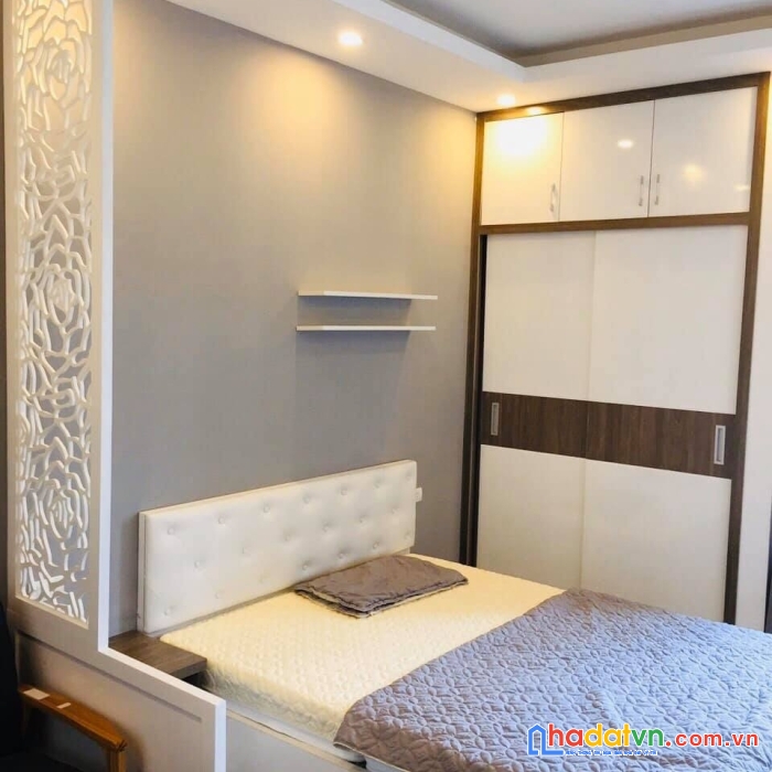Bán ccmn trần thái tông, 131m, 8t, lô góc, 22 căn hộ, dt 150tr/tháng, giá 22 tỷ