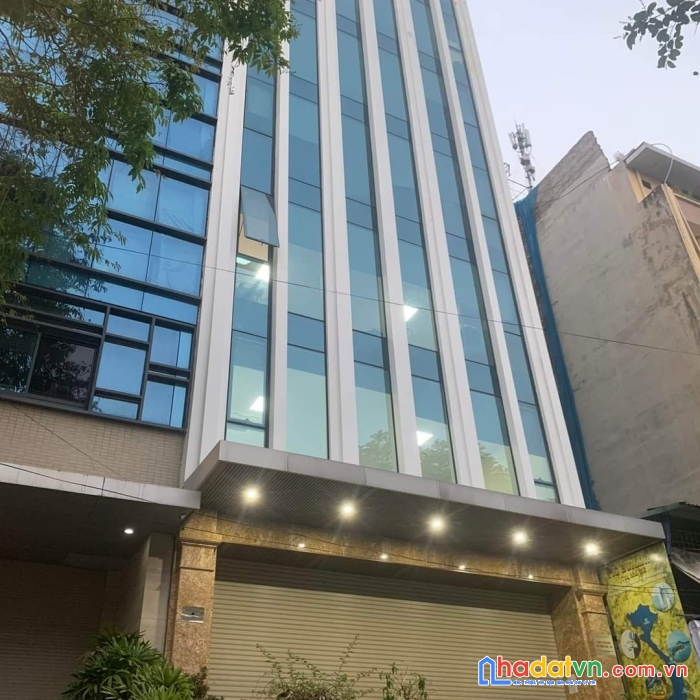 Bán tòa nhà văn phòng 8 tầng quận đống đa, dt 90 m2, cho thuê  110 tr/tháng.