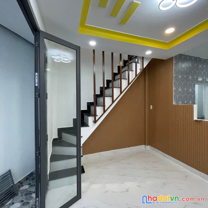 Bán nhà 1t 1l nguyễn văn đậu 30m2 giá 3,5 tỷ. dọn ở ngay 2pn, 2wc