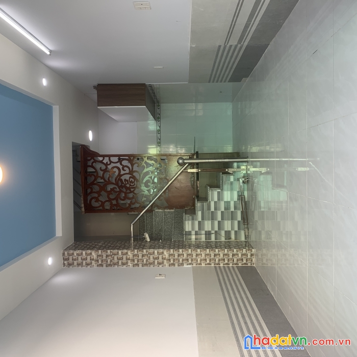 Nhà giá rẻ cần bán gấp. quận 7 đường lê văn lương. 