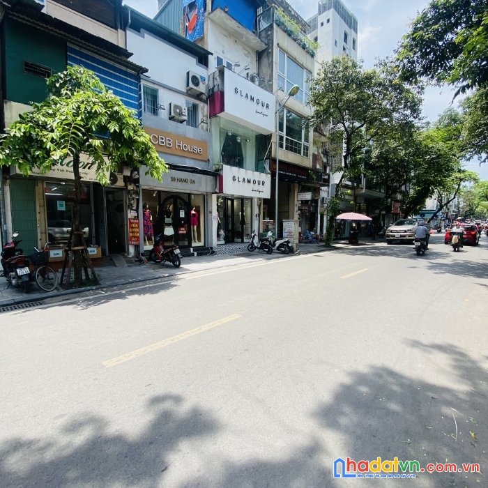 Bán tòa nhà khách sạn mặt phố hàng gà 46m2.xây 5 tầng thang máy.vị trí kd cực đẹp.giá 34 tỷ