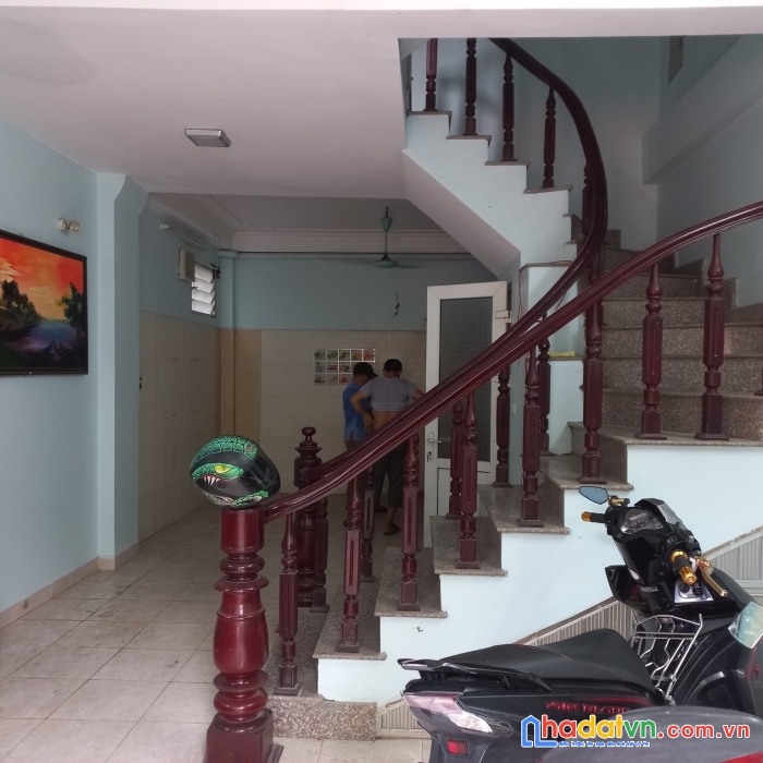 Trung tâm nguyễn văn cừ (long biên) - lô góc, kinh doanh, ô tô đỗ cửa - chỉ hơn 6 tỷ.