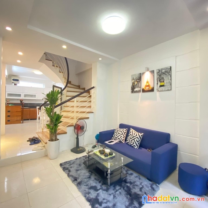 Nhà đẹp bùi xương trạch lô góc, gần ô tô