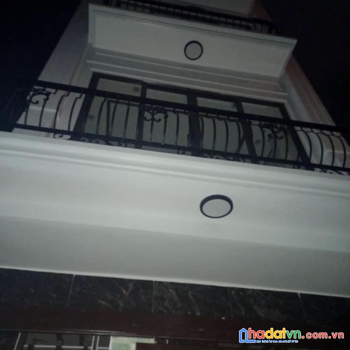 Bán nhà giáp nhị 54m x 5 tầng 5.5 tỷ vị trí đẹp - ngõ oto