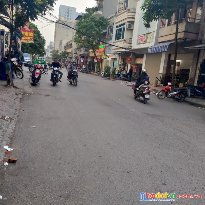 Hiếm, rẻ, đẹp, mp lò đúc, lo góc 2 mặt phố, dt 41m, 3 tầng, mt 9m, kd đỉnh, giá 12.9 tỷ