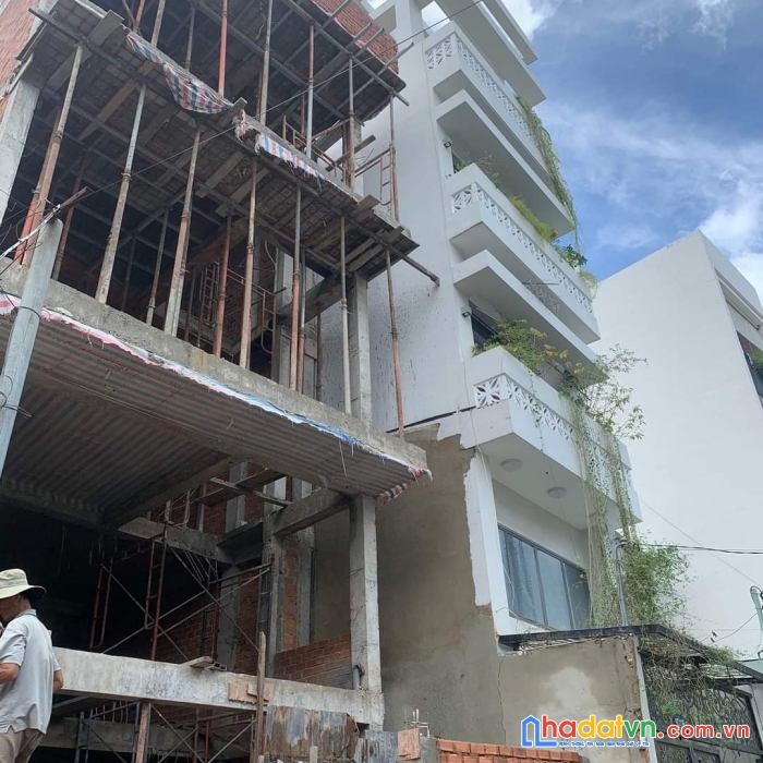 Bán nhà rẻ bèo mặt tiền đúc 5 tầng đường nhựa ngang 10m dưới 3,5 tỷ chờ gì mà không mua căn duy