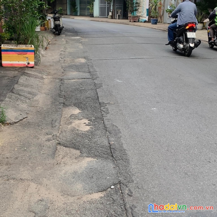 Hẻm xe hơi - sát mặt tiền- tân quý-tân phú-57m2-sổ vuông vức-bê tông cốt thép chắc chắn-nhỉnh 5 tỷ.