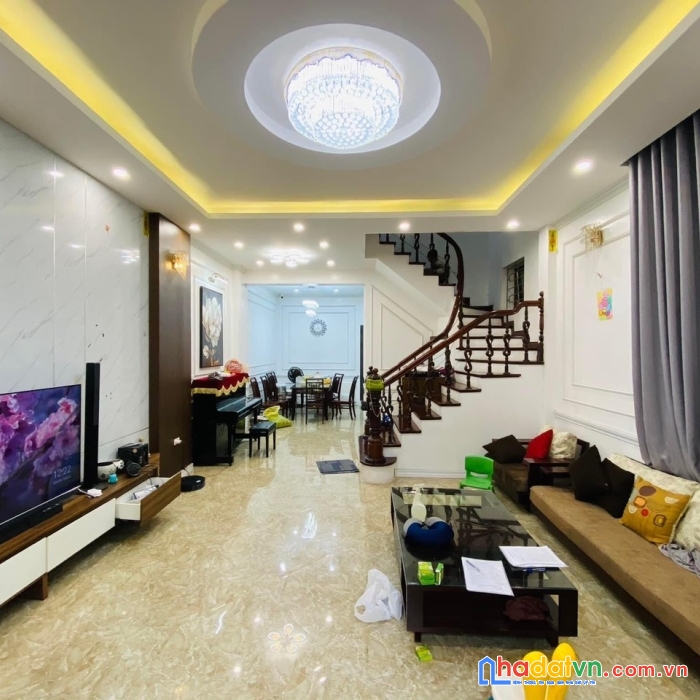 Ba đình, bán nhà chính chủ 8 tầng thang máy, ô tô, kinh doanh, ngõ thông, lô góc, nhỉnh 9 tỷ. cực