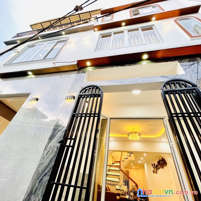 Bán nhà 3 tầng cách đường lớn trần cao vân 15m