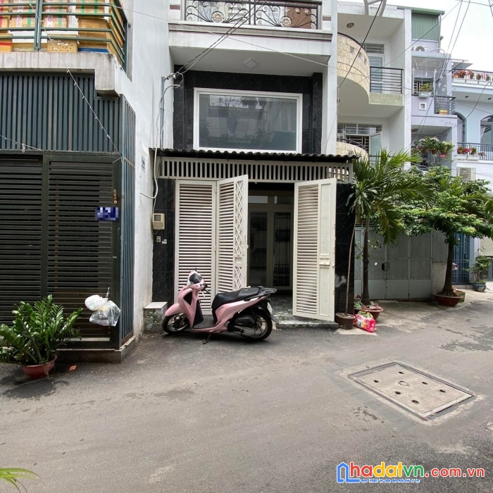 Sắp định cư cần bán nhà thống nhất 5tầng hxh ngủ trong nhà 73m2 -nở hậu tài lộc- khu dân trí cao -