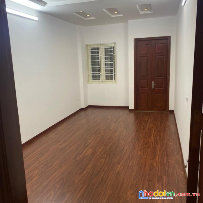 Chính chủ bán nhà trương định - 3,9 tỷ, 5 tầng, ngõ to ô tô tránh, nhà mới sạch sẽ