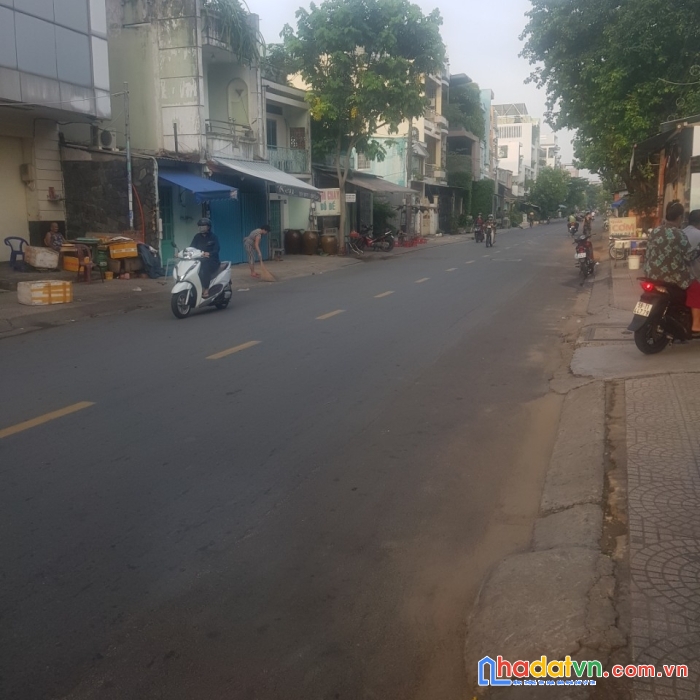 Nhà mtkd đường văn thân 4.5x18m - 7.5 tỷ