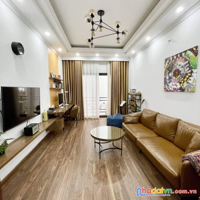 Bán nhà phố dịch vọng – khu vực vip cầu giấy – 30m² - 5 tầng – giá  chỉ 4.6 tỷ.