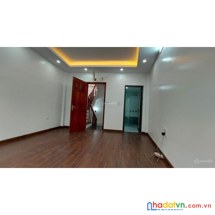 Chủ cần bán nhà , hòa bình 3 phố minh khai, nha đẹp ở luôn, nhỉnh 5 tỷ.