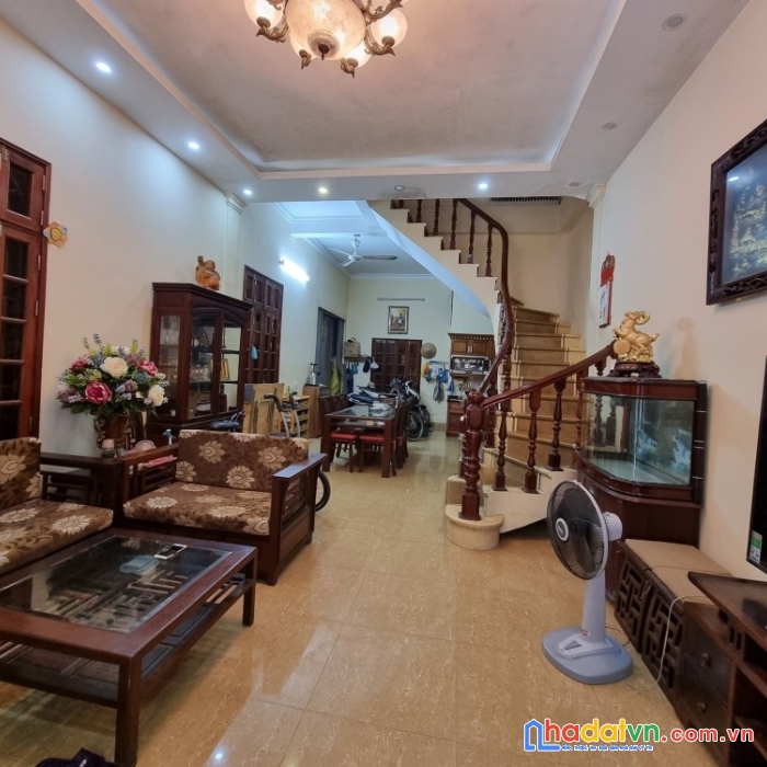 Phùng chí kiên, dt 70m² x 4 tầng, mặt tiền 5m, gara ô tô, 15.4 tỷ