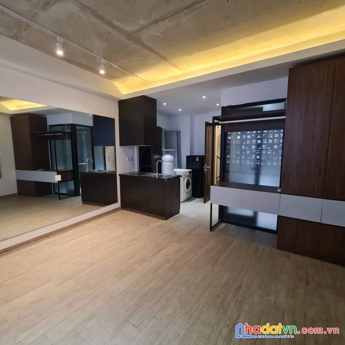 Rất cần bán nhà tại hồ tây - nhà đẹp 7 tầng - thang máy - full nội thất - 15m ra mặt đường ngắm