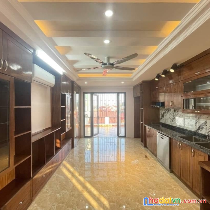 Bán nhà phân lô phố láng hạ diện tích 60 m2 giá 13.9 tỷ