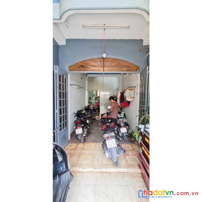 Ngô tất tố p22 bthạnh .hẻm xe hơi 5m thông xe hơi trành -mặt tiền sầm uất đang có dòng tiền cho