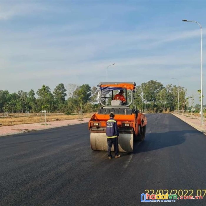 'cần bán đất mega city đường 25c