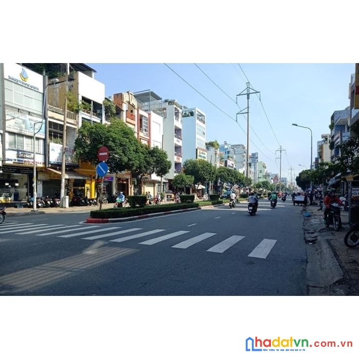 Bán nhà mặt phố_02 mặt tiền view hồ đường lạc long quân, tây hồ, 75m2, giá chỉ 27,8 tỷ