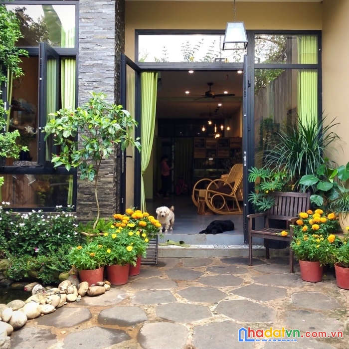 Q2 - nhà đẹp ở ngay, gần lê văn thịnh, diện tích 100m, giá 10  tỷ 499 .