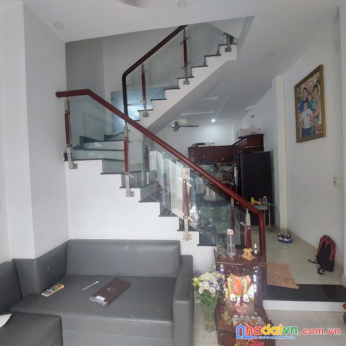 Cần bán gấp nhà 3 tầng - hxh - 42m2 - đường tây thạnh - giá 5.6 tỷ