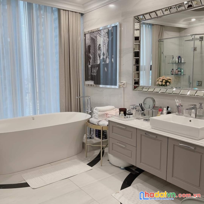 Biệt thự xuân diệu 299m x 4 tầng, mt13m, giá 50 tỷ.