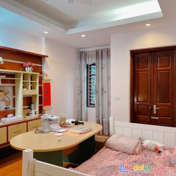 Bán nhà phố nguyễn sơn, long biên, diện tích  95m 4t mt5m giá 20.tỷ