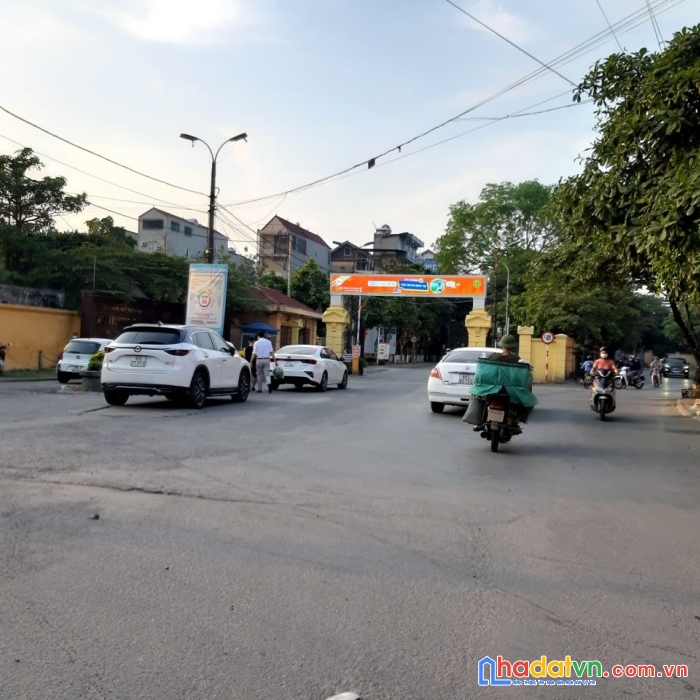 Đất tđc trâu quỳ, gia lâm, hà nội. 60m2. mặt tiền 4m. đường 18m. tiện ích đồng bộ. lh 0989894845.