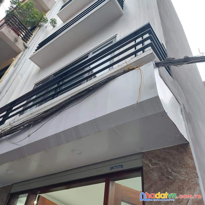 Đức diễn cầu giấy  42 m2, xây 5 tầng, mặt tiền 3,8 m.giá chỉ 4.45 tỷ nhà mới 5 tầng - cách phố 20m