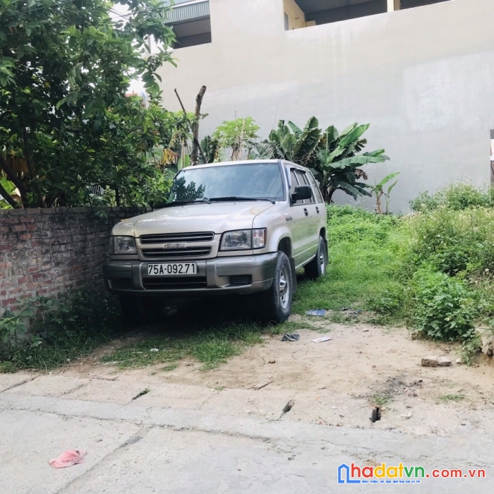 Chủ vỡ nợ cần bán gấp xóm đông xuân nộn đông anh hà nội . dt 55,7m2 . ô tô tránh nhau